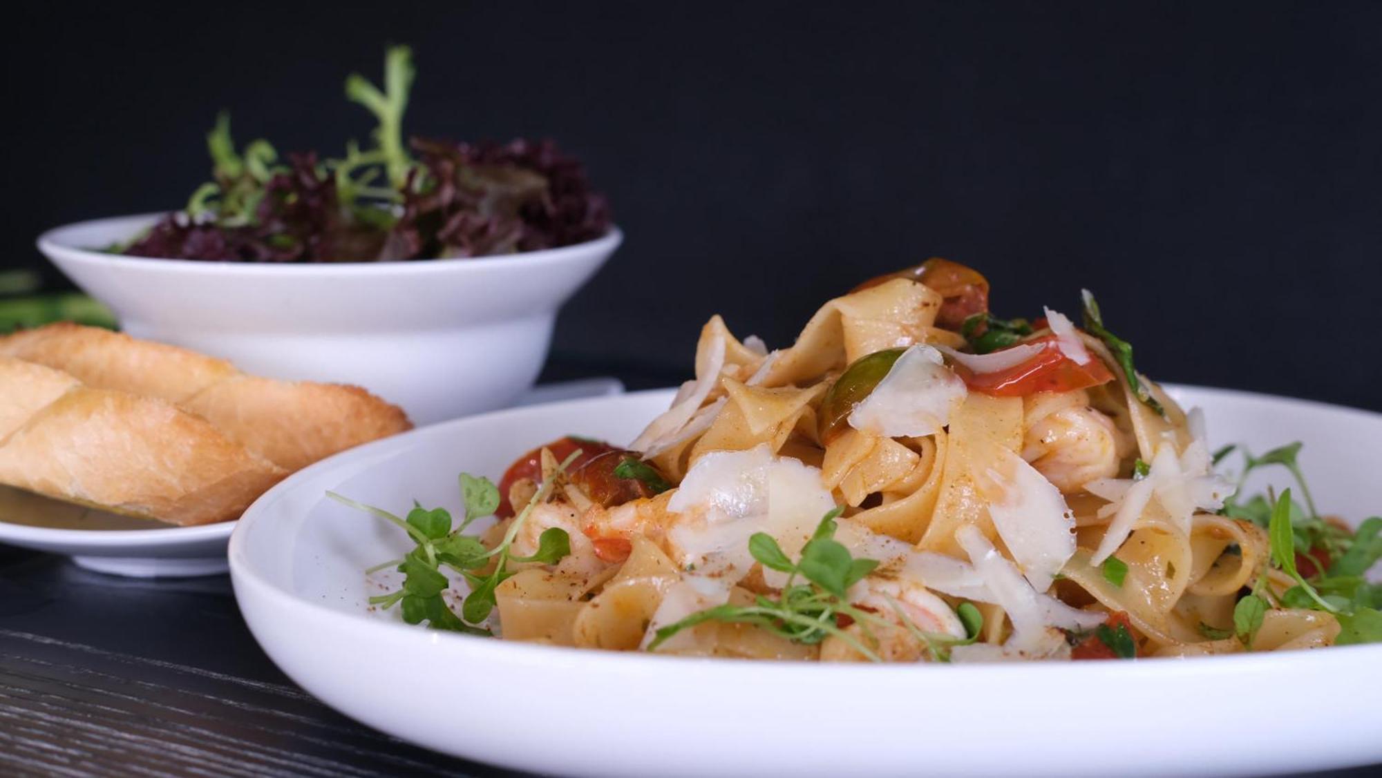 The Bloom Classic - Hotel And Bistro Ханой Екстериор снимка