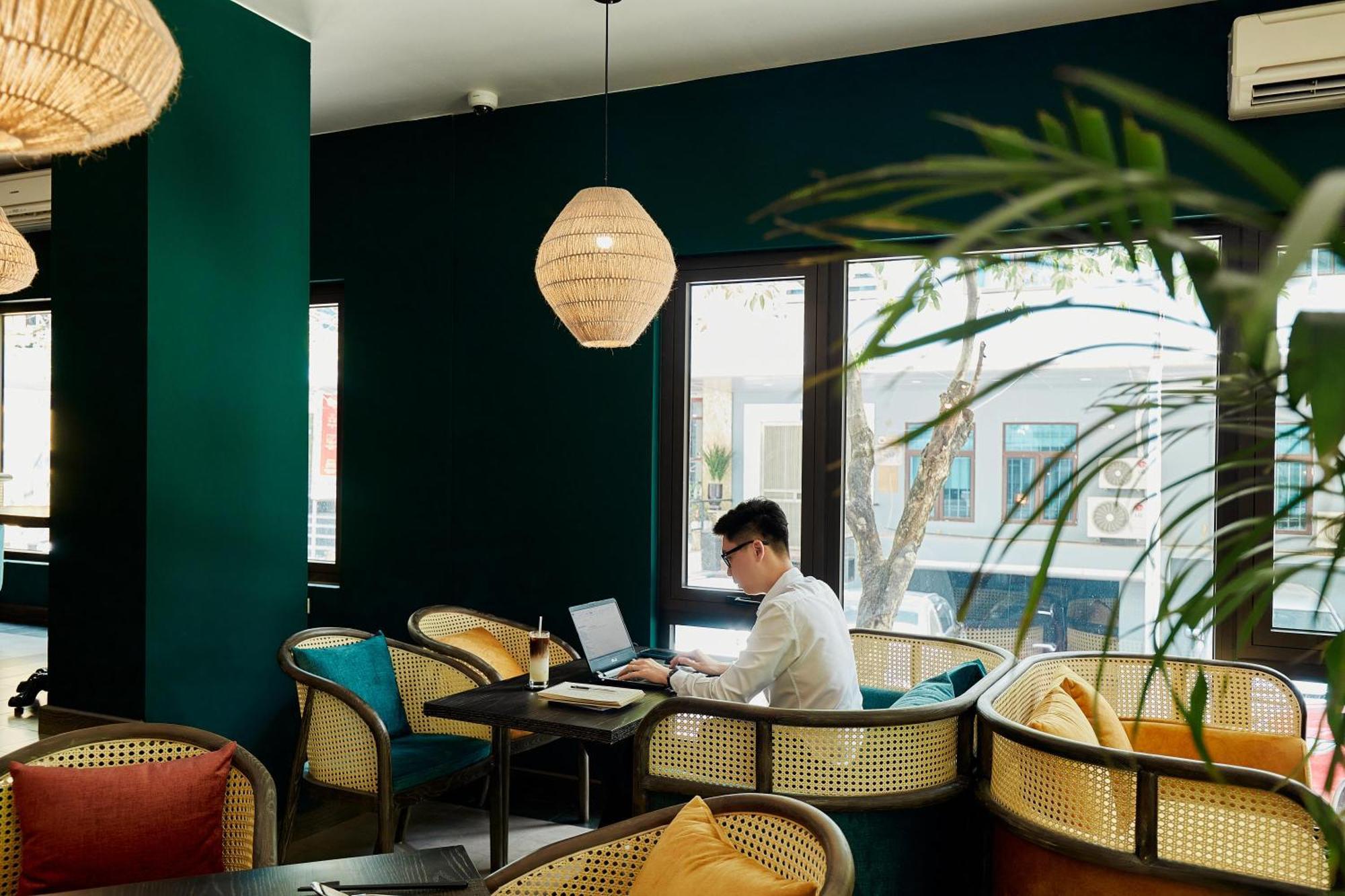 The Bloom Classic - Hotel And Bistro Ханой Екстериор снимка